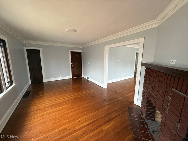 Building Photo - 3540 E 154th St