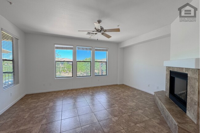 Building Photo - 2Bed/2Bath 2nd Floor Condo in North Scottsdale! Ready for Immediate Move-In! -- Gated Community! ...
