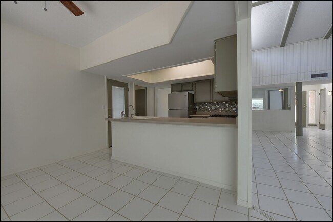 Building Photo - 6300 Jebel Way
