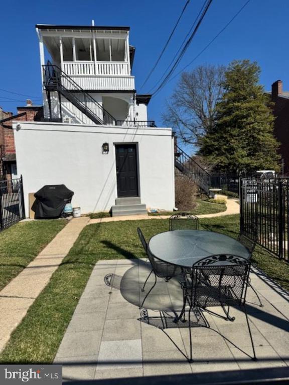 Building Photo - 106 S Church St