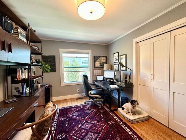 Building Photo - Modern & Bright 3BR/2BA Single-Family Home...