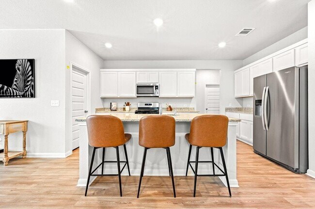 Building Photo - 13309 Silver Blazer Dr