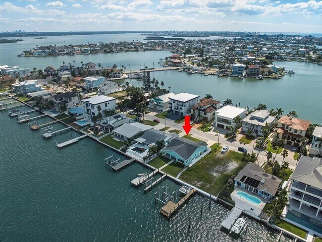 Building Photo - 828 Bay Point Dr