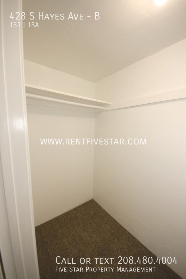 Building Photo - 428 S Hayes Ave