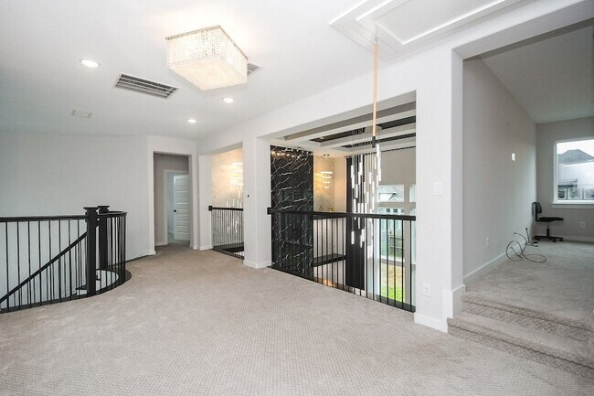 Building Photo - 10014 Oakwood Trl
