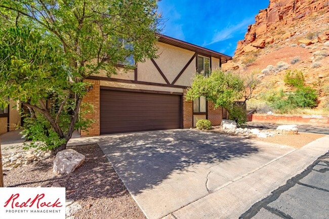 Building Photo - 3 Bedroom Home with Red Rock Views and Community Pool