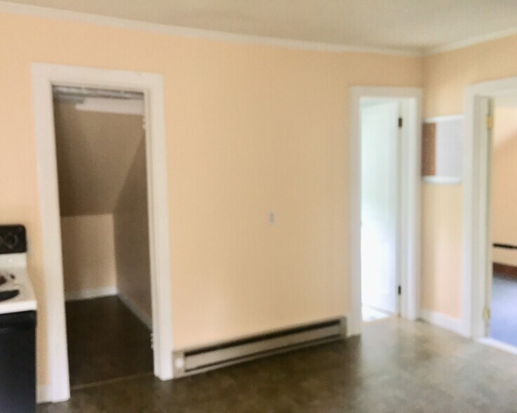 Building Photo - 42 Beach Ave