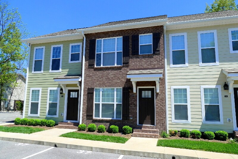 Building Photo - 37 Myleigh Ave