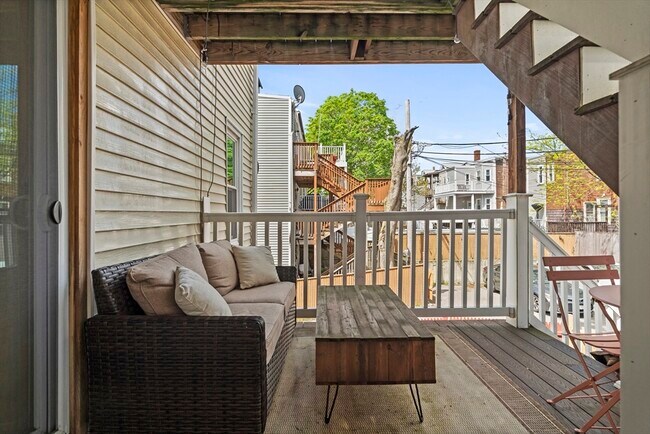 Building Photo - 7 Burrill Pl