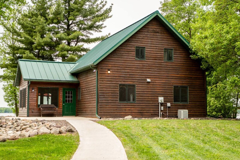 Primary Photo - 24245 Clam Lake Dr