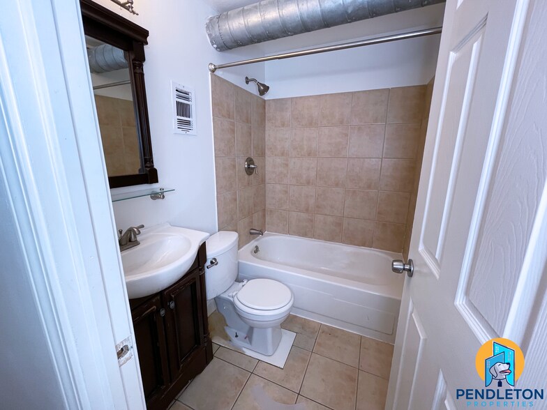 Building Photo - 541 Liberty Hl
