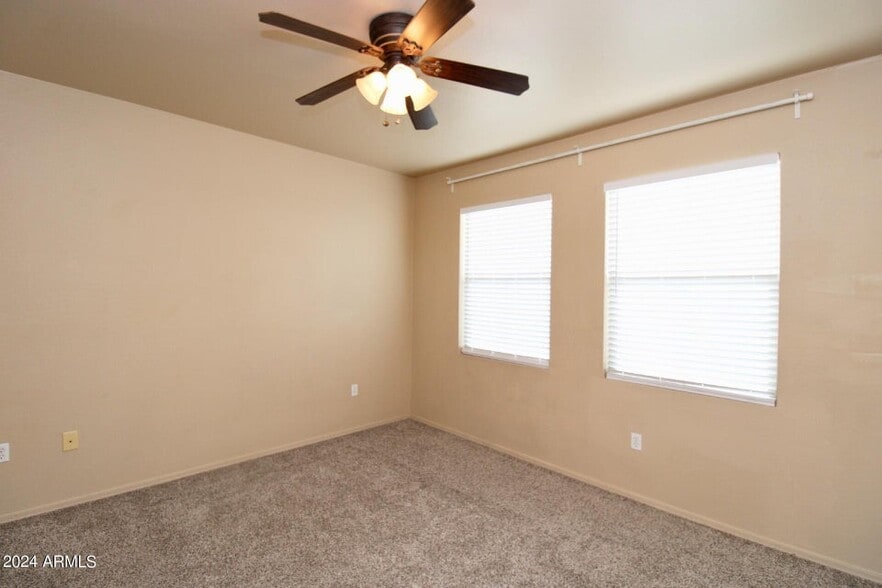Master bedroom- 3rd floor - 3250 W Greenway Rd