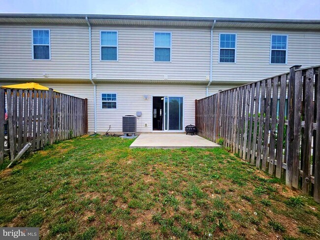 Building Photo - 40 Beaulah Ct