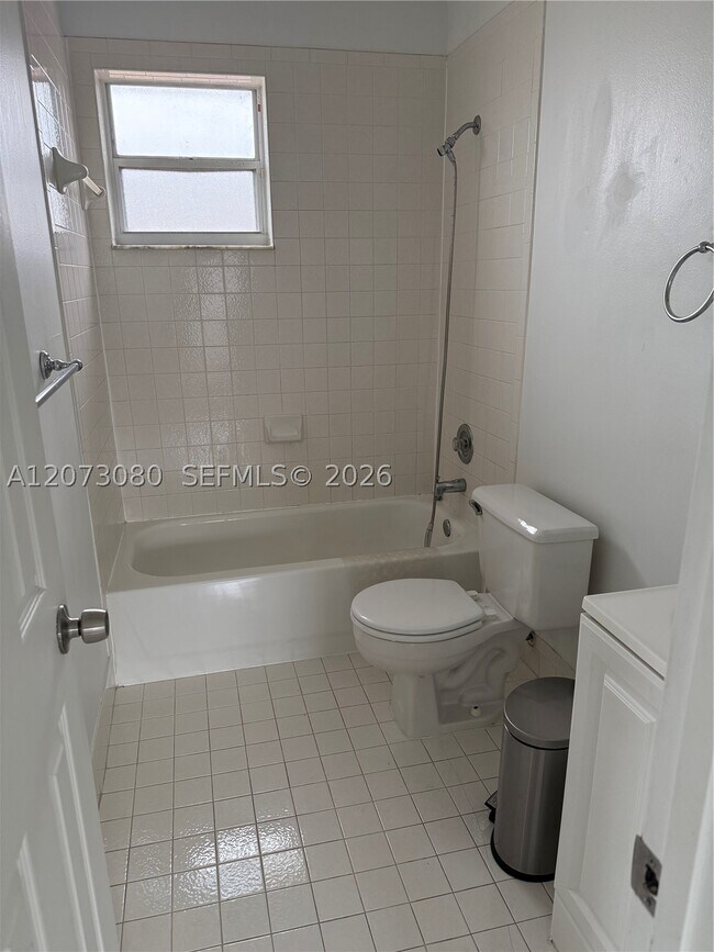Building Photo - 15870 SW 85th St