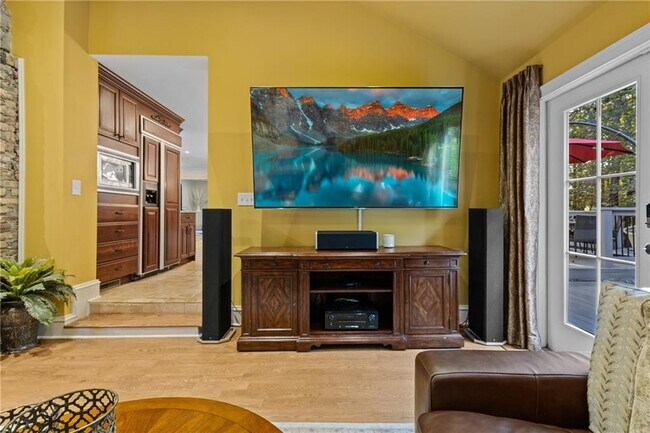 Building Photo - 1532 Huntingdon Trail