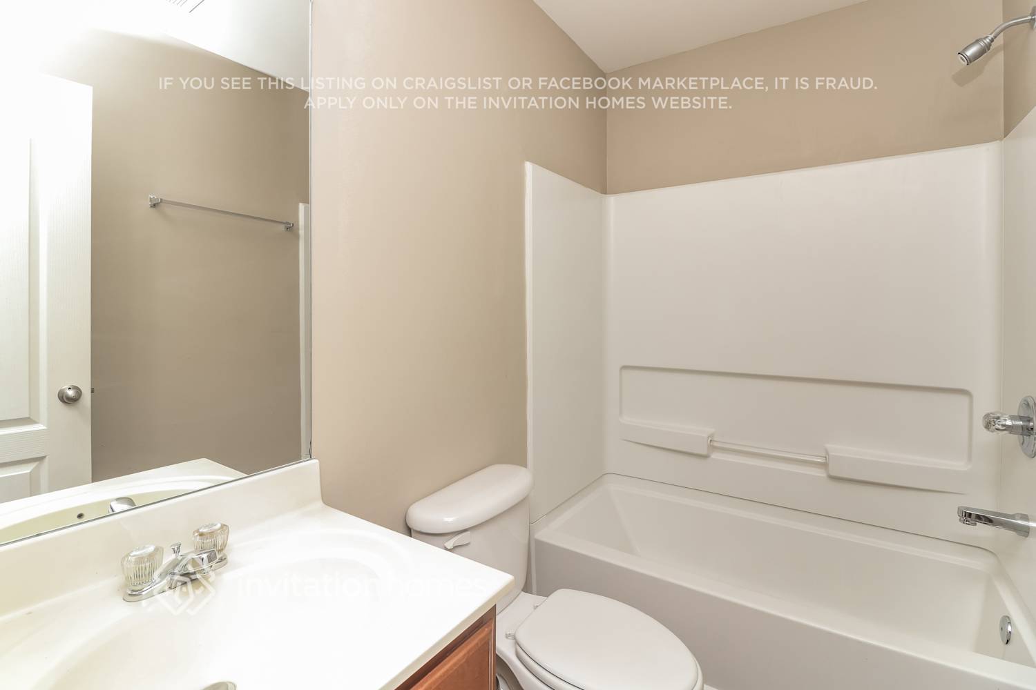 Building Photo - 706 Capri Ridge