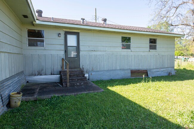 Building Photo - 407 Nugier Ave