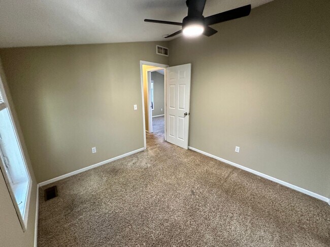 Building Photo - *$1,000 OFF Monthly Rent Through Summer!* Renovated 5-BR, 2-BA