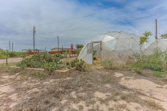 Building Photo - 12662 W 61st St