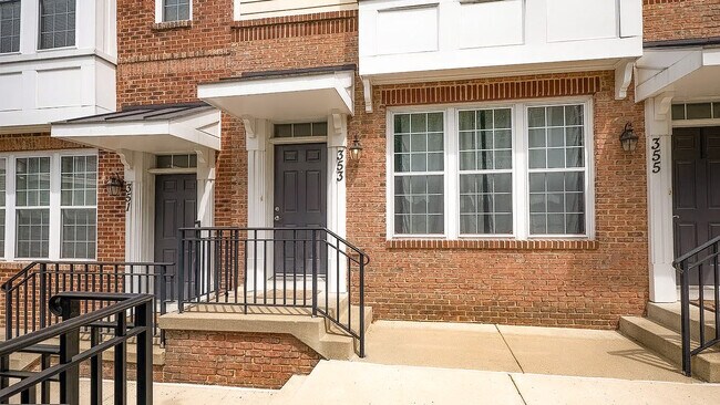 Building Photo - 353 Belt Pl