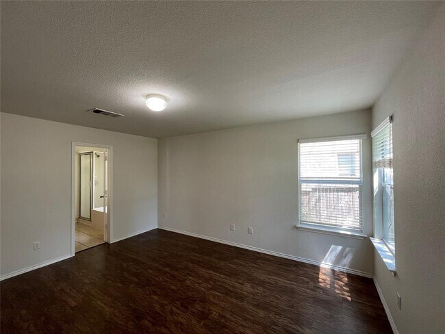 Building Photo - 3830 Castle Rock Cove