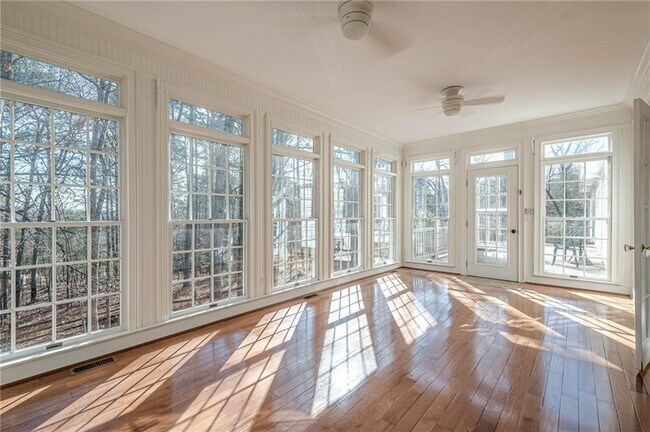 Building Photo - 34 Johnston Row NW