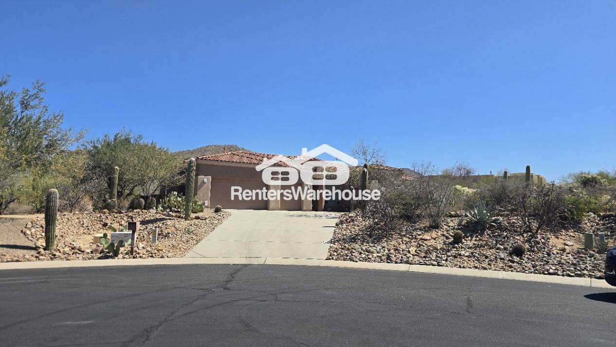 Building Photo - 13968 N Dog Leg Ln