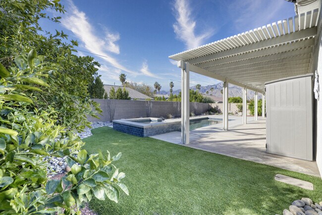 Building Photo - 67675 Ovante Rd