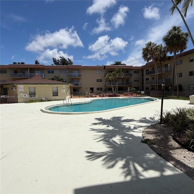 Building Photo - 7505 SW 82nd St