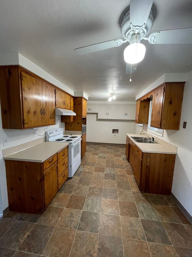 Building Photo - 40Park - FH