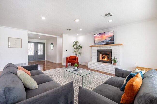 Building Photo - 79371 Bowden Dr