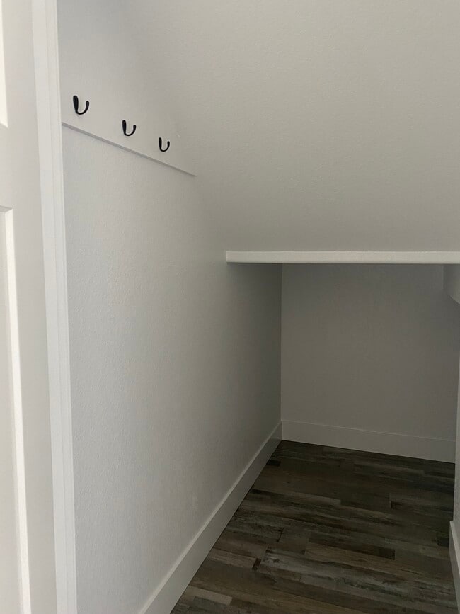 Building Photo - 1242 S 11th St