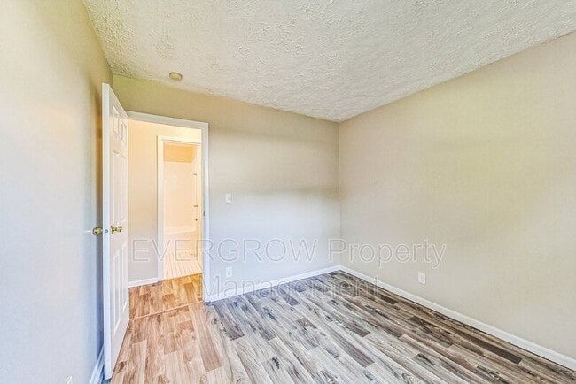 Building Photo - 3541 N Wittfield St