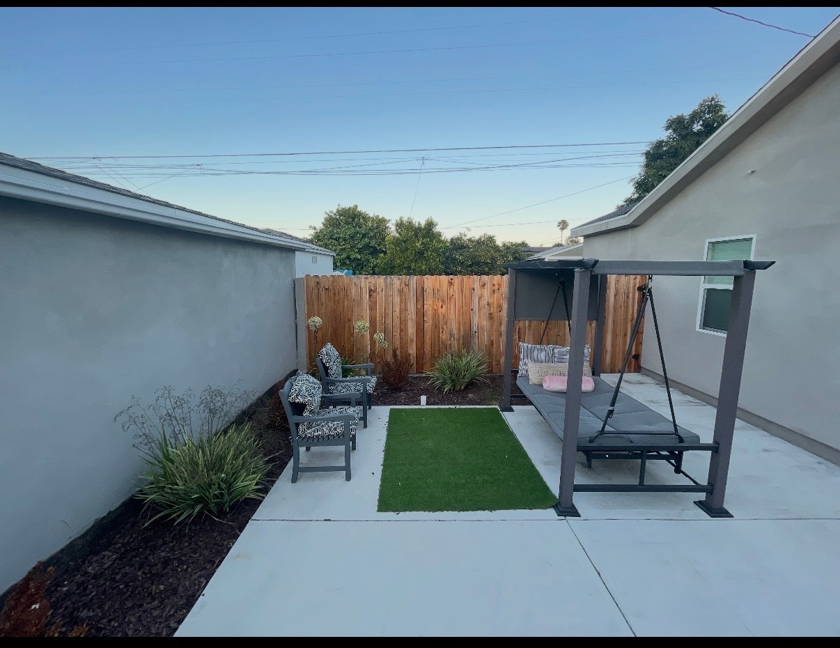 Building Photo - 4400 Boyar Ave