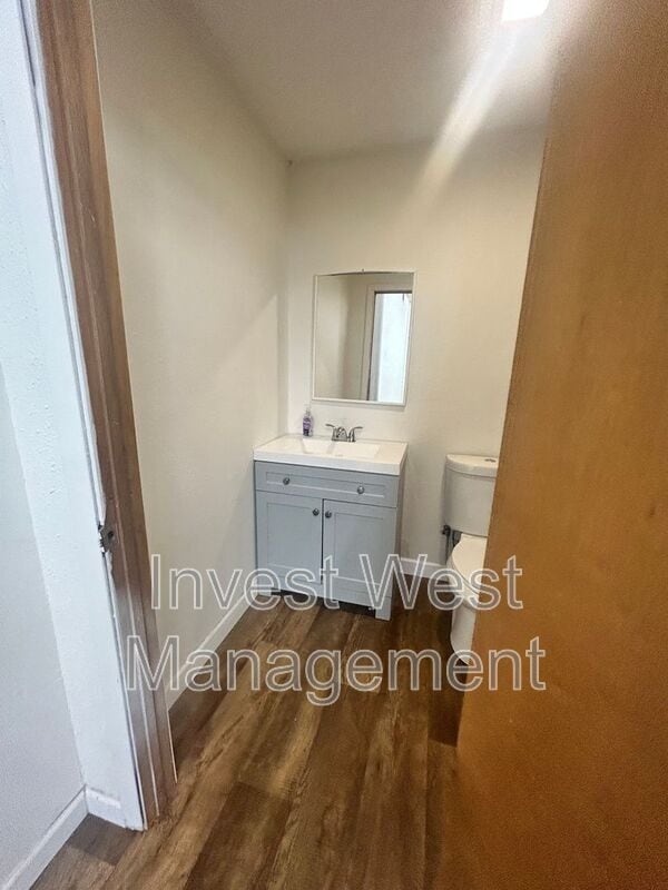 Building Photo - 277 Main Ave