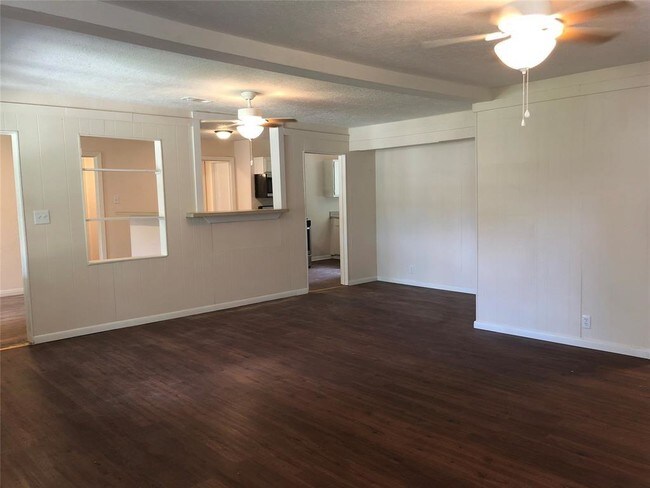 Building Photo - 1407 Loper St