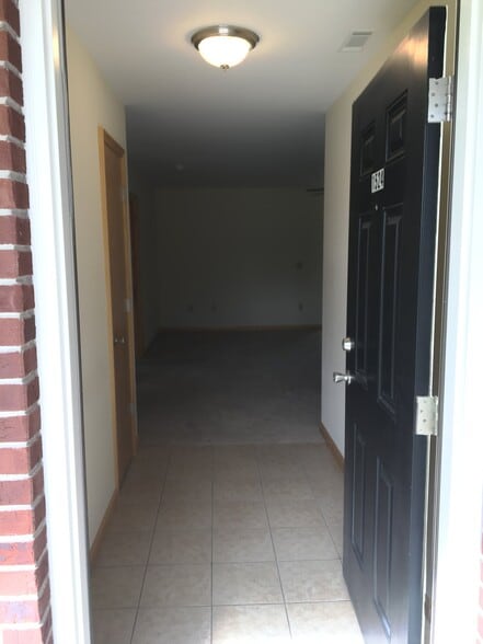 Building Photo - 1532 Hills Chapel Rd
