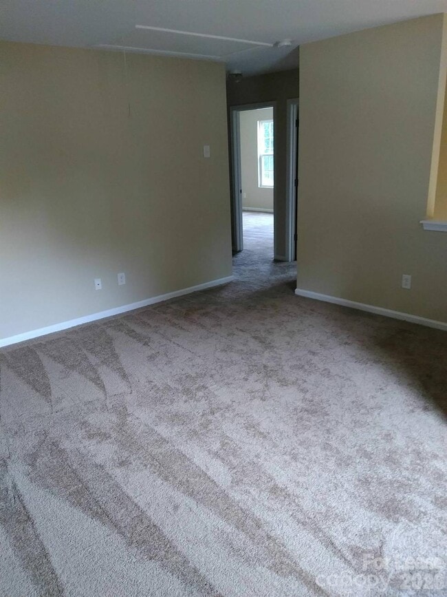 Building Photo - 7708 E Lane Dr