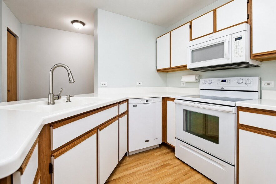 Building Photo - 500 Cunat Blvd