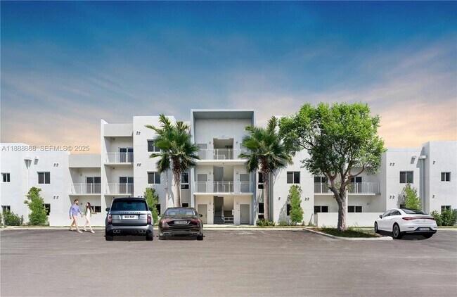 Building Photo - 610 NE 2nd St