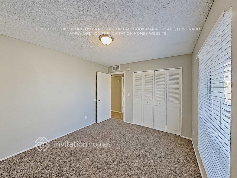 Building Photo - 12446 N 50th Ln