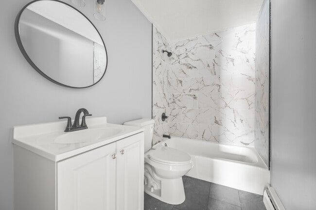 Building Photo - 20-30 Peck St