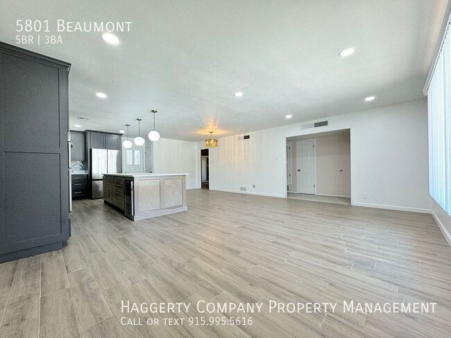 Building Photo - 5801 Beaumont-