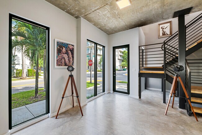 Building Photo - Taho Townhomes