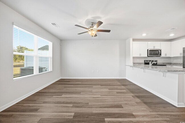 Building Photo - 322 Honeystone St