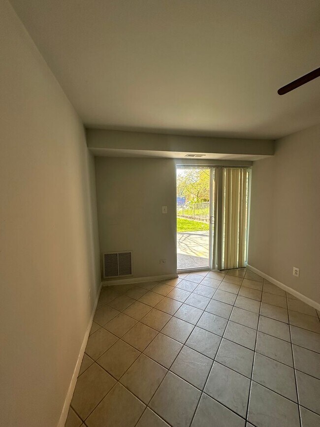 Building Photo - 1911 W Baltimore St