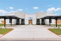 Building Photo - 17 Selena St