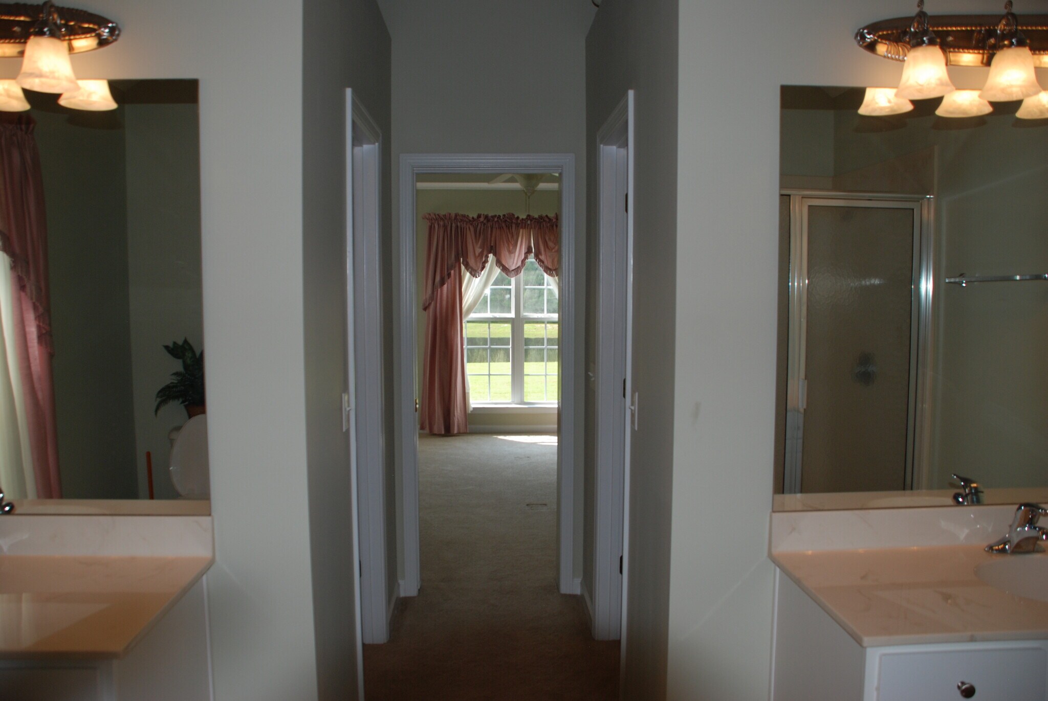 Building Photo - 145 White Dogwood Ln