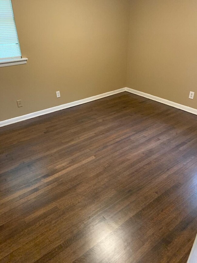 Building Photo - 701 Frayser Dr