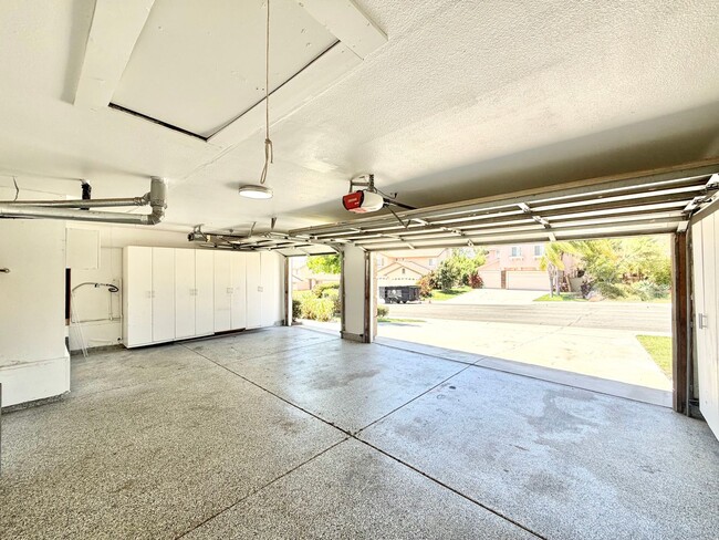 Building Photo - Spacious 5 Bedroom Home with 3 Car Garage & Primary Suite Balcony